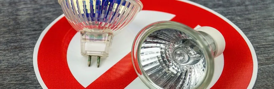 Halogenlampen Halogenlampen auf Schild